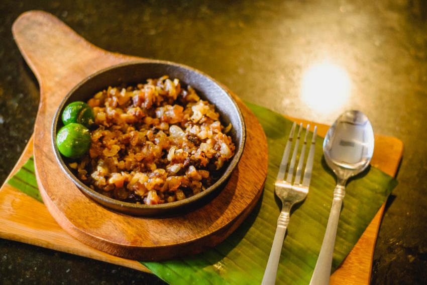 Sisig Delicious foods you should not miss in the Philippines
