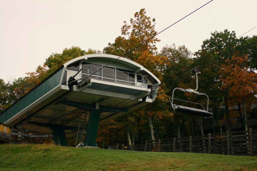 Read more about the article Cabins at Wintergreen Ski Resort for Families