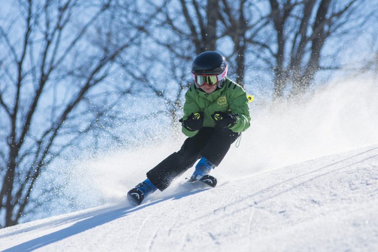 Read more about the article Sugarloaf Mountain, Maine: the Best Cabins and Ski Condos