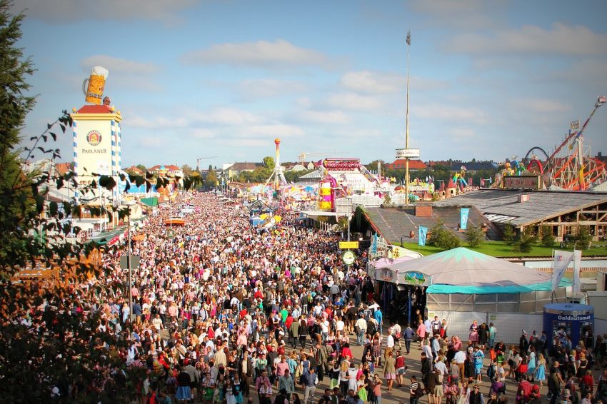 Read more about the article Oktoberfest is Coming! Check Out These Affordable Tours